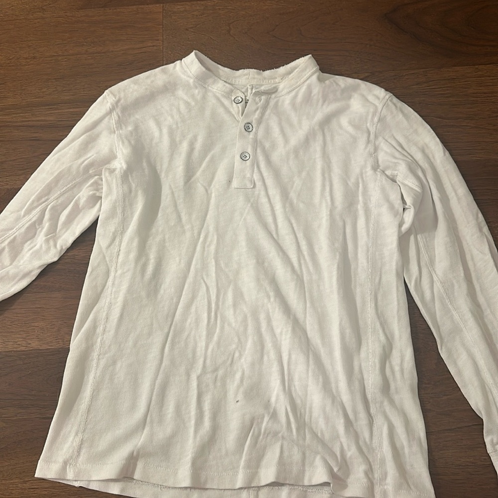 Men’s white Henley